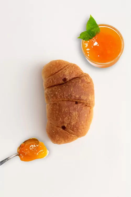 cornetti farciti cornetto confettura albicocca dolciaria colle molisano